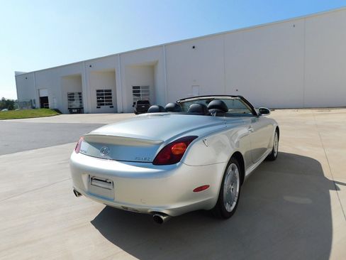 Used 2003 Lexus SC 430 Convertible image 10