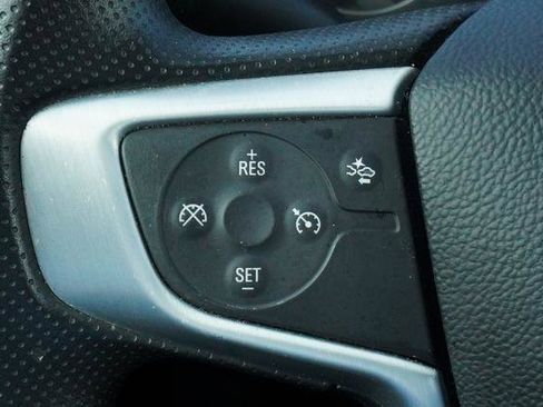 Used 2023 GMC Acadia SLE w/ Driver Convenience Package image 16