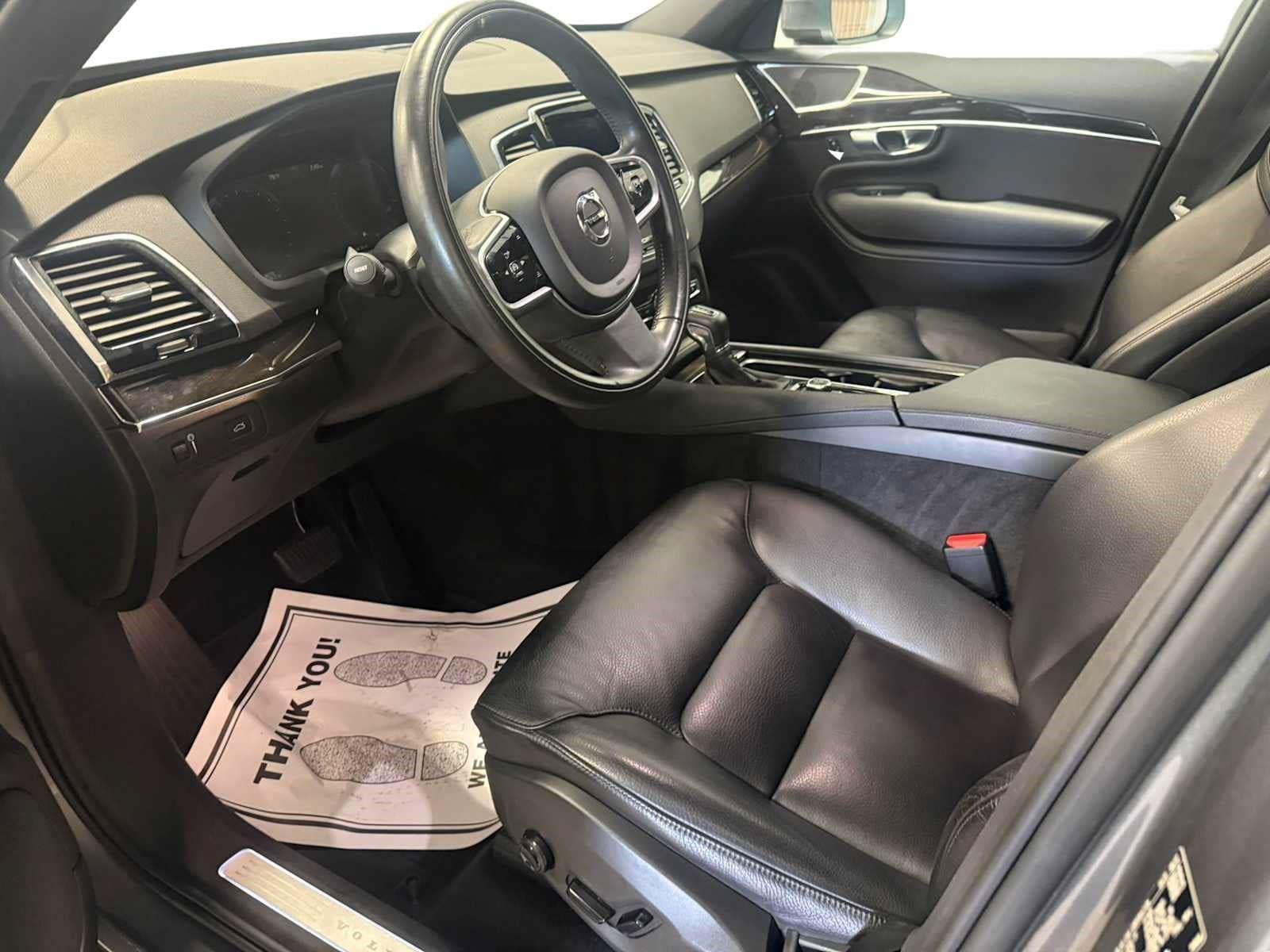 Used 2018 Volvo XC90 T6 Momentum w/ Convenience Package AWD/4WD image 19