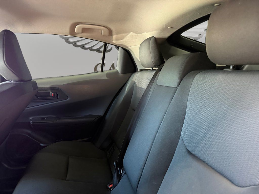 Used 2025 Toyota Prius LE FWD image 13