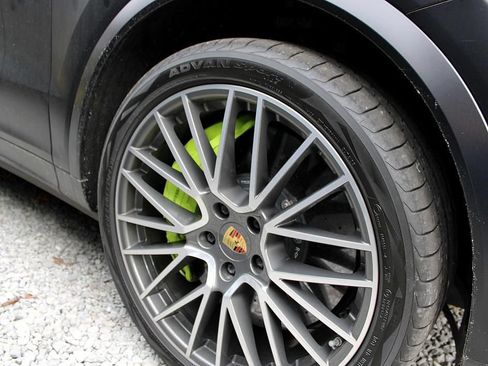Used 2020 Porsche Cayenne Turbo S AWD/4WD image 7