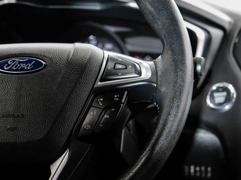 Used 2017 Ford Fusion Titanium FWD image 23