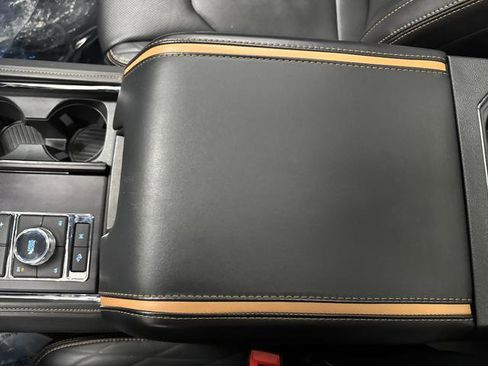 Used 2024 Ford Expedition Max Platinum image 21