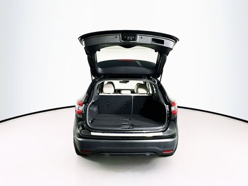 Used 2022 Nissan Rogue Sport SL image 28