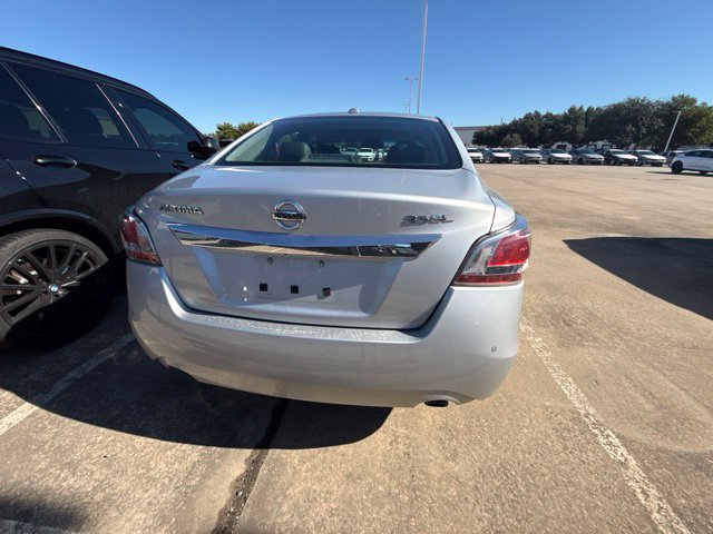 Used 2015 Nissan Altima 3.5 SL FWD image 9