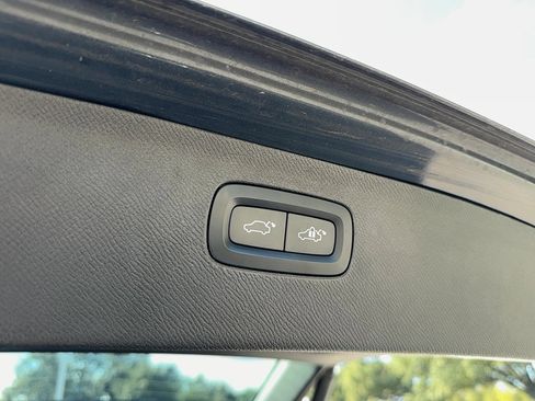 Used 2022 Volvo XC90 T6 Momentum w/ Advanced Package image 24