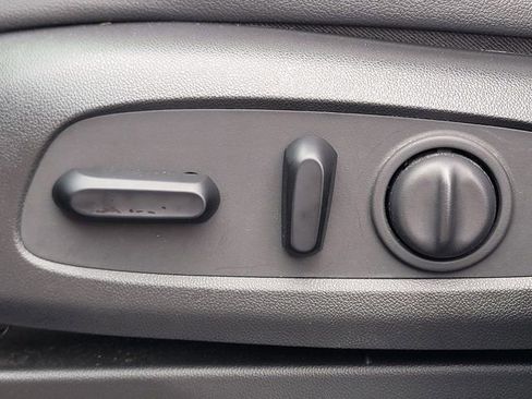 Used 2020 Buick Encore GX Select AWD/4WD image 3