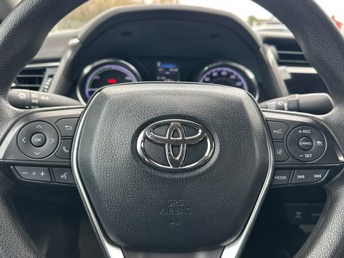 Used 2019 Toyota Camry LE image 20