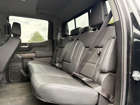 Used 2022 GMC Sierra 1500 Denali w/ Denali Reserve Package AWD/4WD image 8