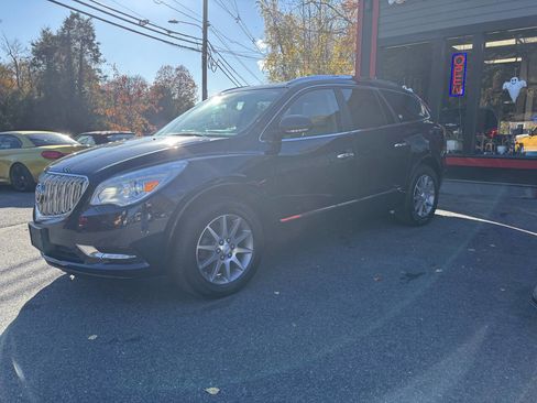 Used 2017 Buick Enclave Leather image 3