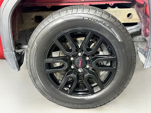 Used 2023 GMC Sierra 1500 Elevation image 11