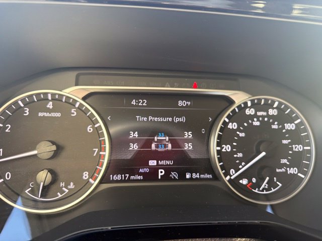 Used 2025 Nissan Pathfinder SL AWD/4WD image 22