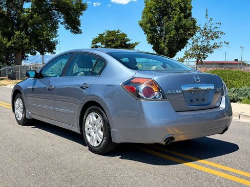 Used 2010 Nissan Altima 2.5 S FWD image 3