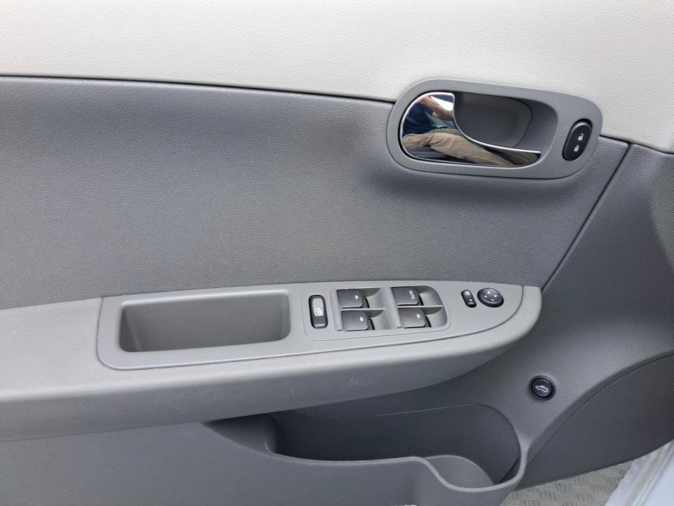 Used 2012 Chevrolet Malibu LS w/ LS Uplevel Package FWD image 32