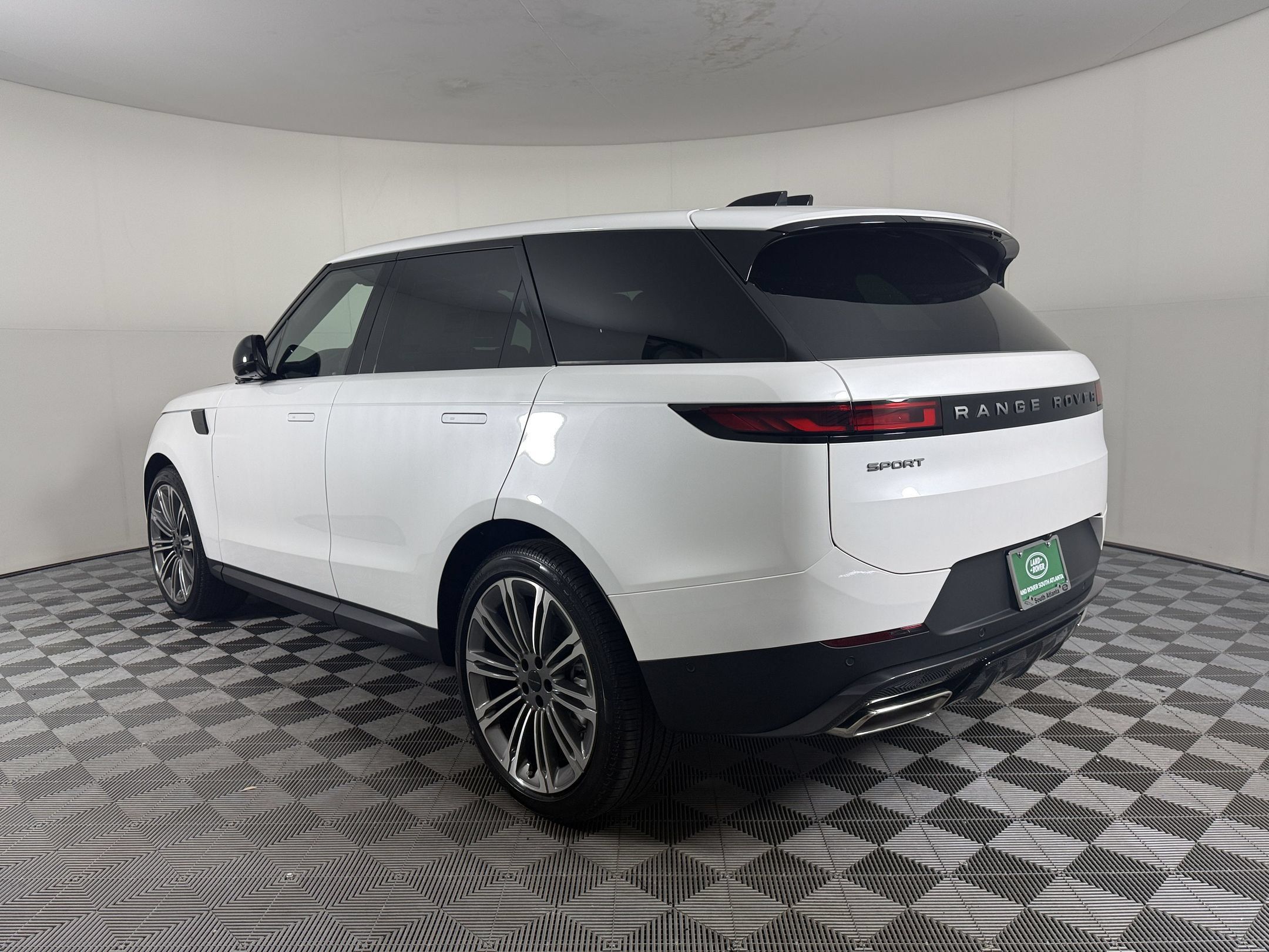 New 2027 Land Rover Range Rover Sport SE AWD/4WD image 3