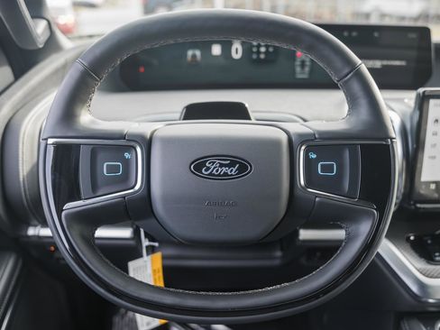 New 2025 Ford Expedition Max Platinum w/ Stealth Performance Package image 38