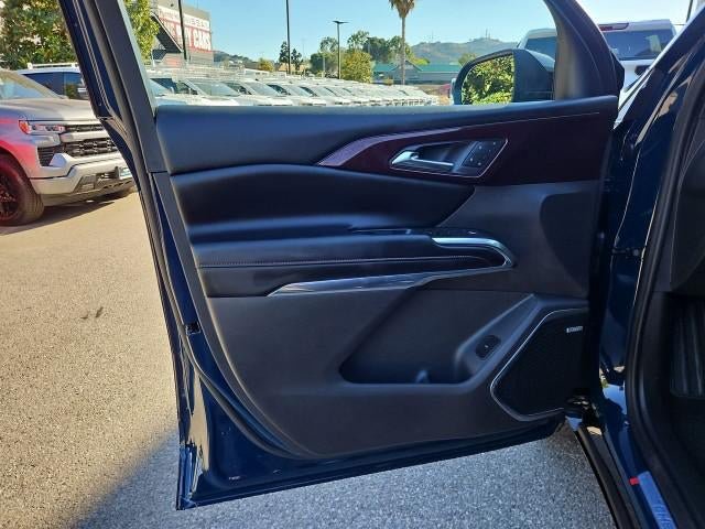 New 2027 Chevrolet Traverse RS FWD image 22