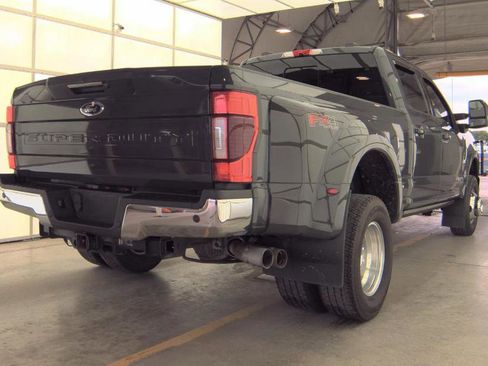 Used 2021 Ford F350 Lariat w/ Lariat Ultimate Package AWD/4WD image 8
