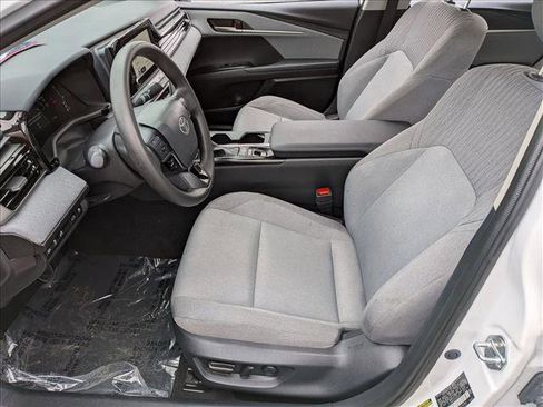 Used 2025 Toyota Camry LE image 16