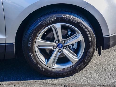 Used 2020 Ford Edge SEL w/ Convenience Package image 9