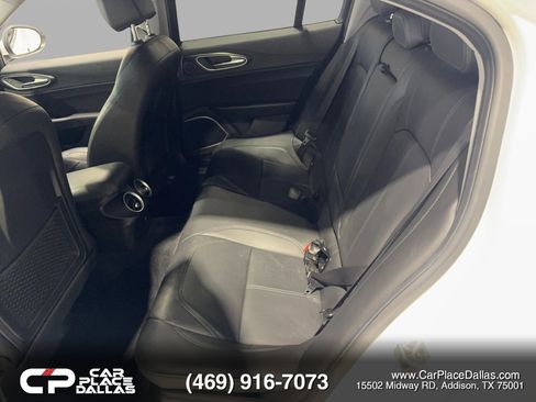 Used 2018 Alfa Romeo Giulia image 21