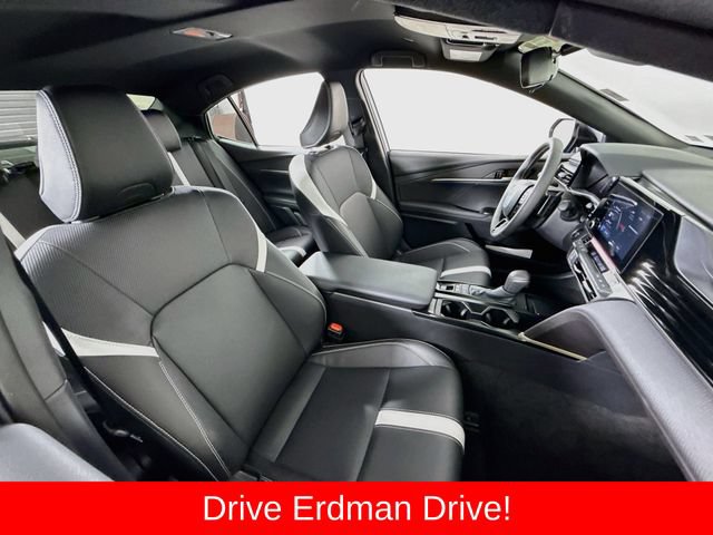 Used 2026 Toyota Camry SE FWD image 24