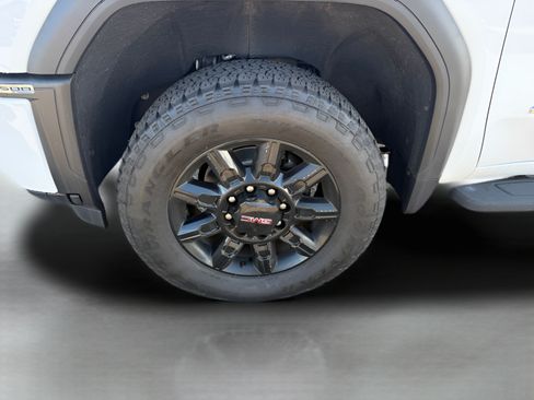 Used 2024 GMC Sierra 2500 AT4 w/ AT4 Premium Plus Package AWD/4WD image 30