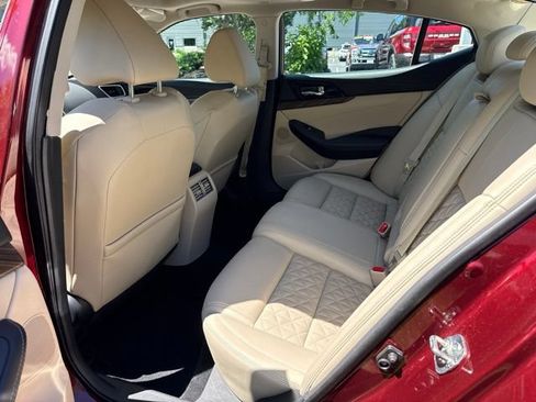 Used 2016 Nissan Maxima Platinum FWD image 40