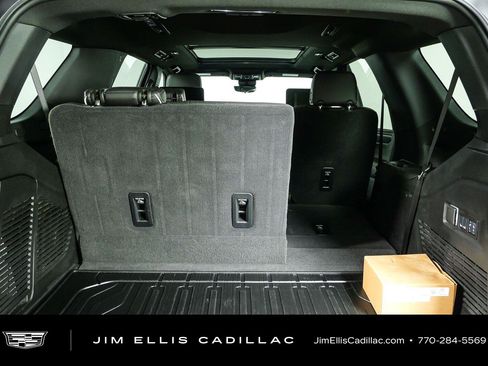 Used 2025 GMC Yukon AT4 Ultimate w/ LPO, Floor Liner Package AWD/4WD image 35