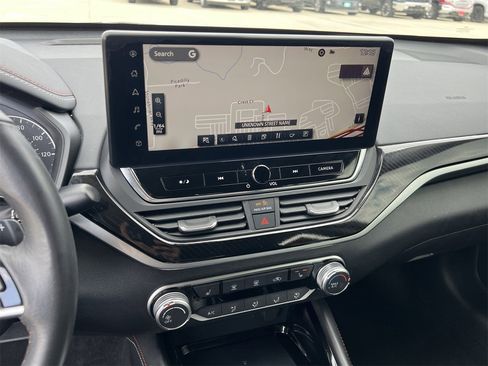 Certified 2023 Nissan Altima 2.5 SR w/ SR Premium Package image 15