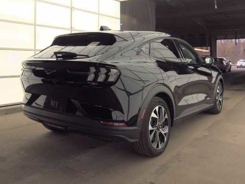 Used 2025 Ford Mustang Mach-E Select w/ Comfort Package Lite image 4