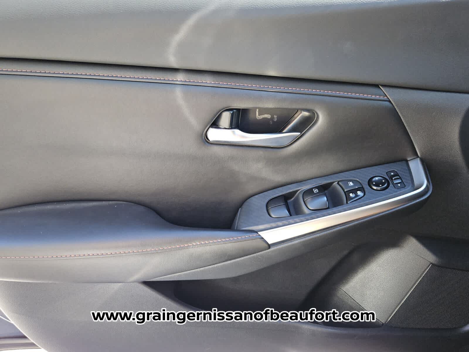 Used 2022 Nissan Sentra SR w/ Electronics Package FWD image 18