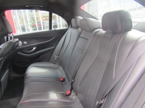 Used 2019 Mercedes-Benz E 300 4MATIC w/ Premium 1 Package image 21