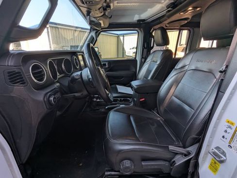Used 2020 Jeep Wrangler Unlimited Sahara AWD/4WD image 6