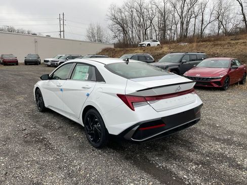 New 2026 Hyundai Elantra SEL Sport image 3