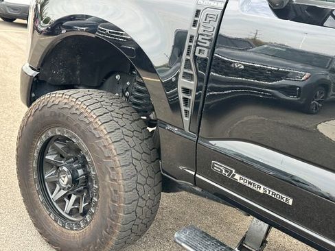 Used 2025 Ford F250 Platinum image 8