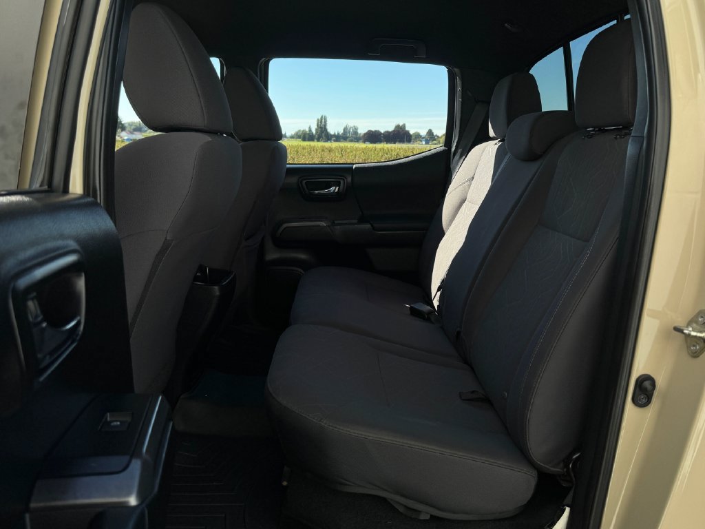 Certified 2018 Toyota Tacoma TRD Off-Road w/ Technology Package AWD/4WD image 23