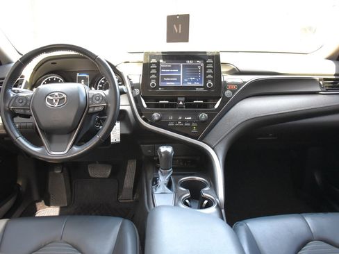 Used 2021 Toyota Camry SE FWD image 12