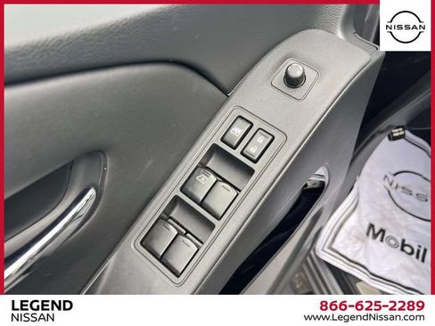 Used 2023 Nissan Frontier SV w/ Midnight Edition Package AWD/4WD image 17