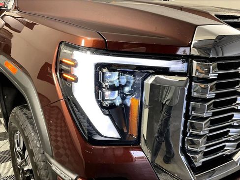 Used 2024 GMC Sierra 2500 Denali w/ Denali Reserve Package image 27