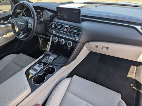 Used 2023 Genesis G70 2.0T image 12