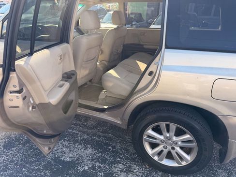 Used 2007 Toyota Highlander Limited FWD image 10