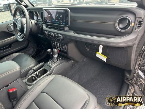 New 2024 Jeep Wrangler Unlimited Sahara w/ Safety Group AWD/4WD image 11