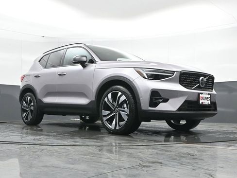 New 2026 Volvo XC40 B5 Ultra w/ Protection Package Premier image 41