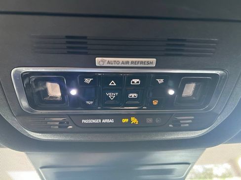 Used 2025 Lincoln Nautilus Reserve AWD/4WD image 58
