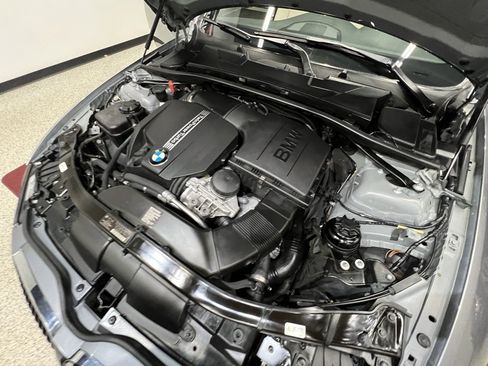 Used 2013 BMW 335i Convertible image 78