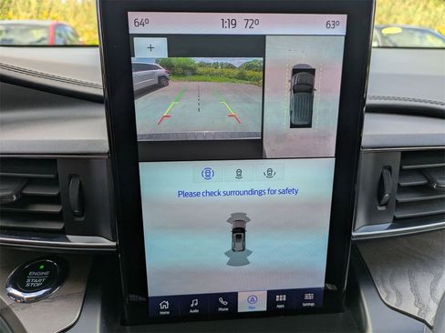 Used 2020 Ford Explorer Platinum w/ Premium Technology Package image 24