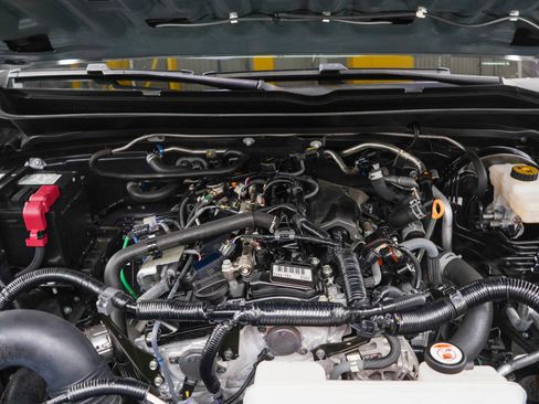 Used 2024 Toyota Tacoma SR RWD image 28