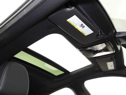 Used 2023 BMW i4 eDrive35 image 18