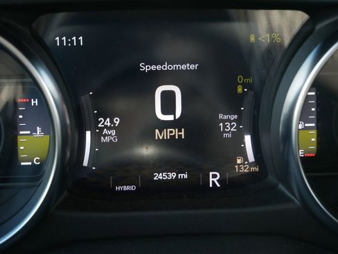 Used 2023 Jeep Wrangler Unlimited Sahara image 28